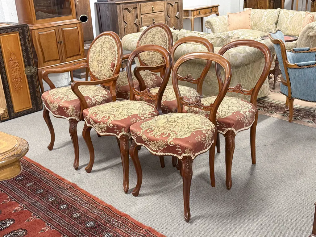 Reproduction Pedestal Dining Table & Six Balloon Back Dining Chairs Image 1++