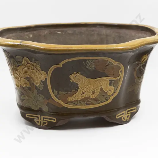 Chinese Ceramic Quatrefoil Shaped Planter