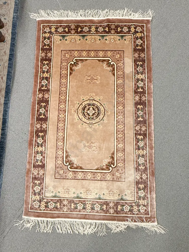 Chinese Floor Rug Image 1++