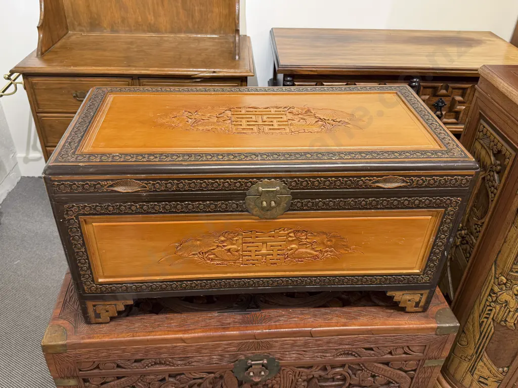 Carved Camphorwood Trunk of Neat Proportions Image 1++