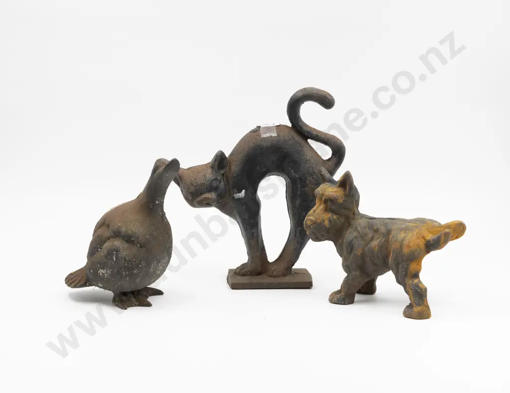 Cast Metal Dog Cat & Bird Garden Ornaments Image 1++