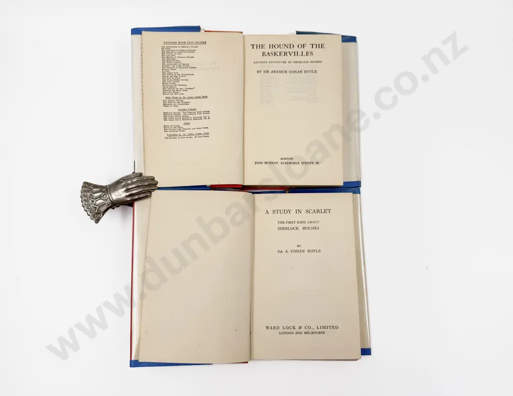 Sir Arthur Conan Doyle - A Study In Scarlet & The Hound of the Baskervilles Image 1++