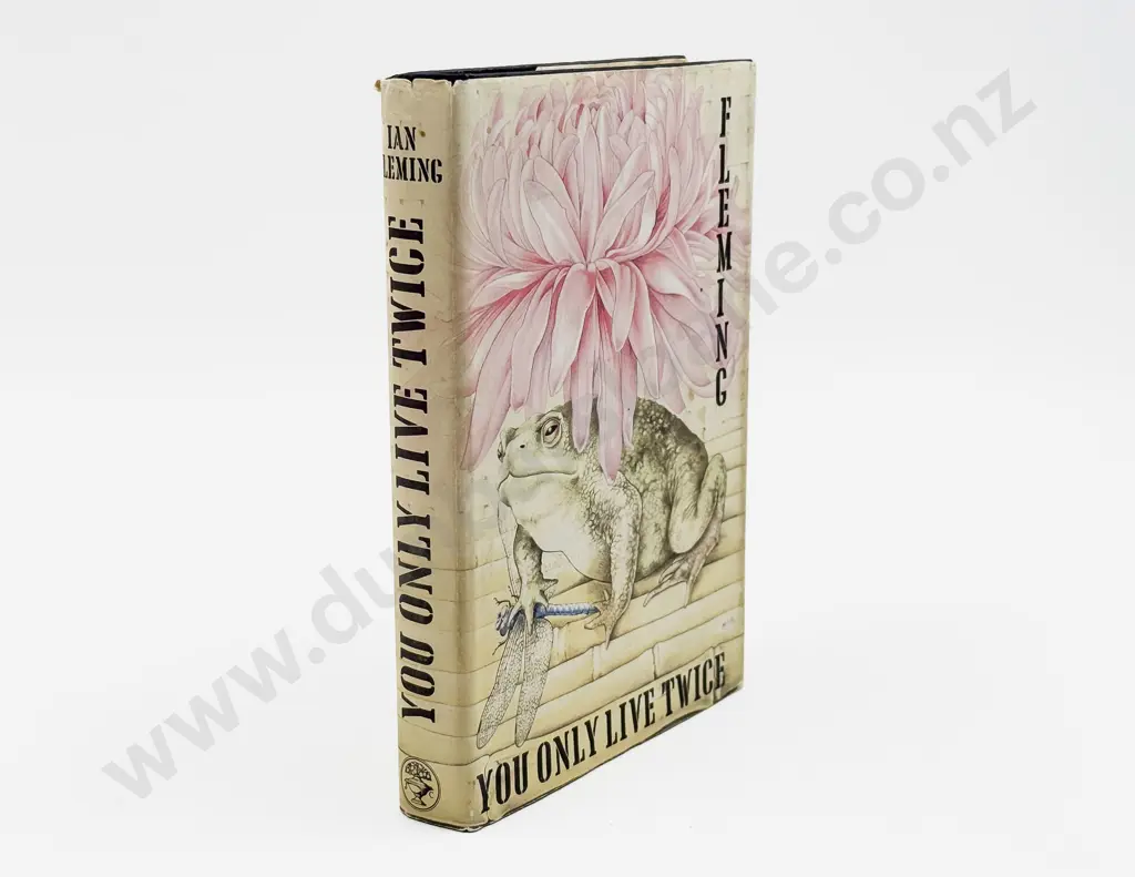Ian Fleming - You Only Live Twice Image 1++