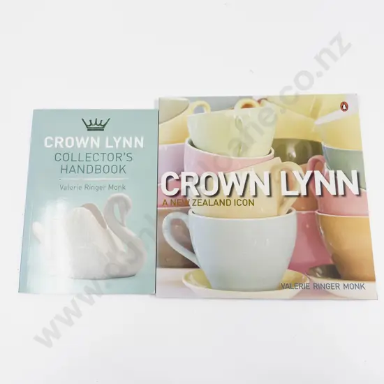 Valerie Ringer Monk - Crown Lynn & The Crown Lynn Collector's Handbook