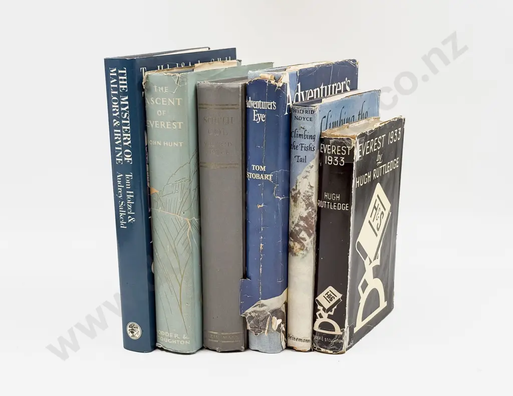 Six Assorted Vintage Volumes Relating to Mountaineering Image 1++