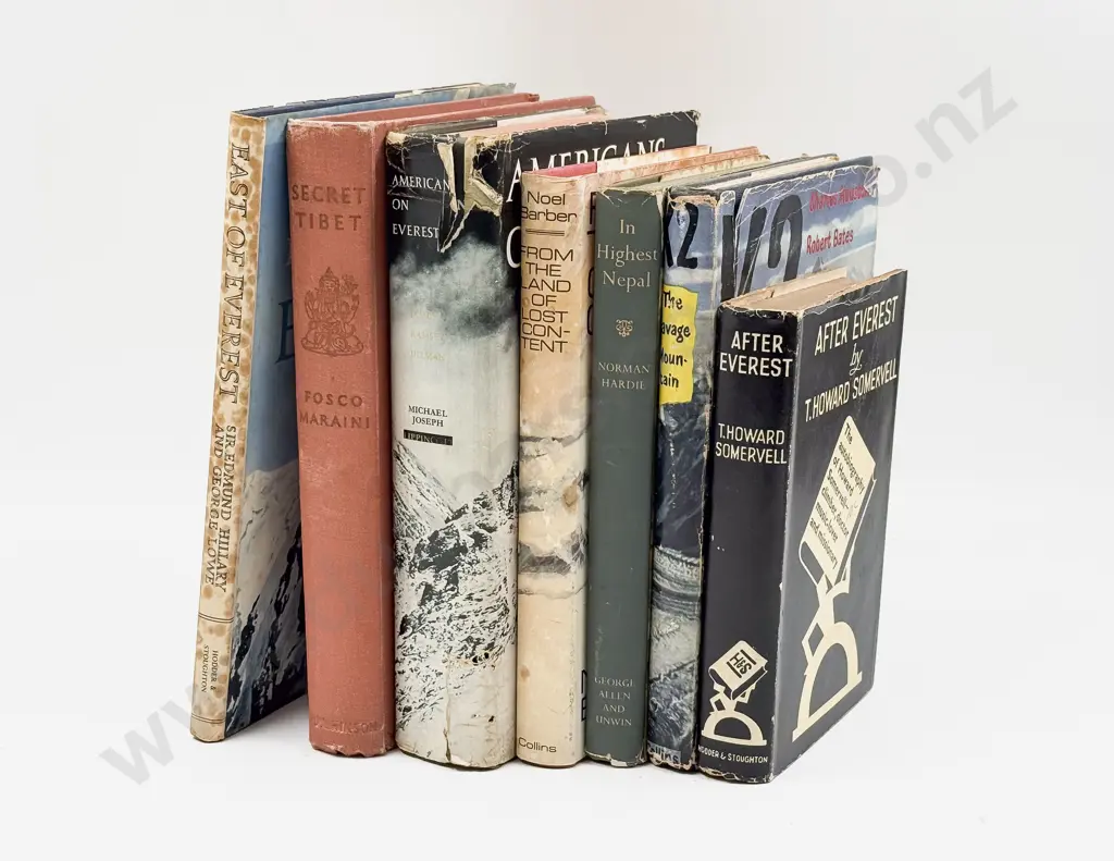 Six Assorted Vintage Volumes Relating to Mountaineering Image 1++