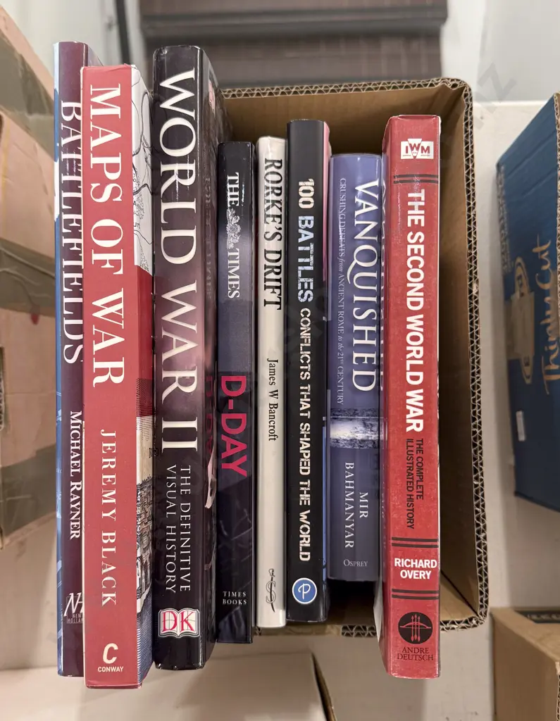 Quantity of Military Histories - Larger Modern Editions Image 1++