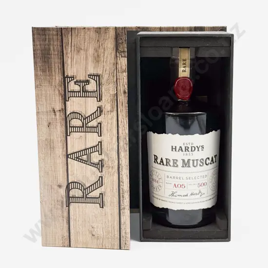 1 bottle Aust Hardys “RARE” 1853 Barrel Selected MUSCAT Bottle No 0251 16% (presentation boxed)