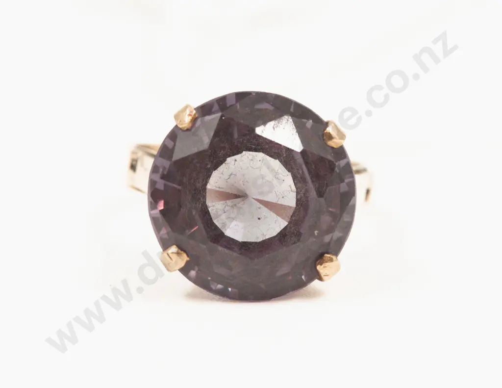 14ct Single Stone Amethyst Dress Ring Image 1++