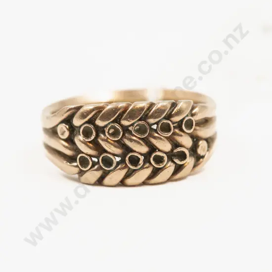 9ct Fancy Band Ring