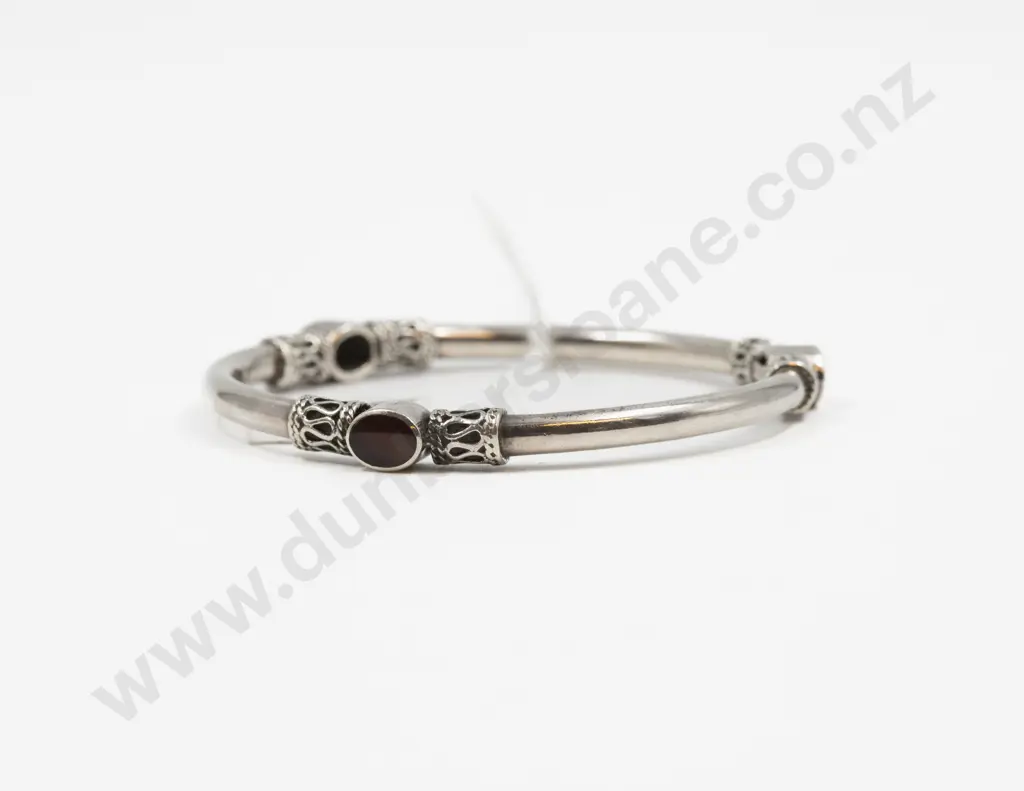 S/S Three Stone Carnelian Bangle Image 1++