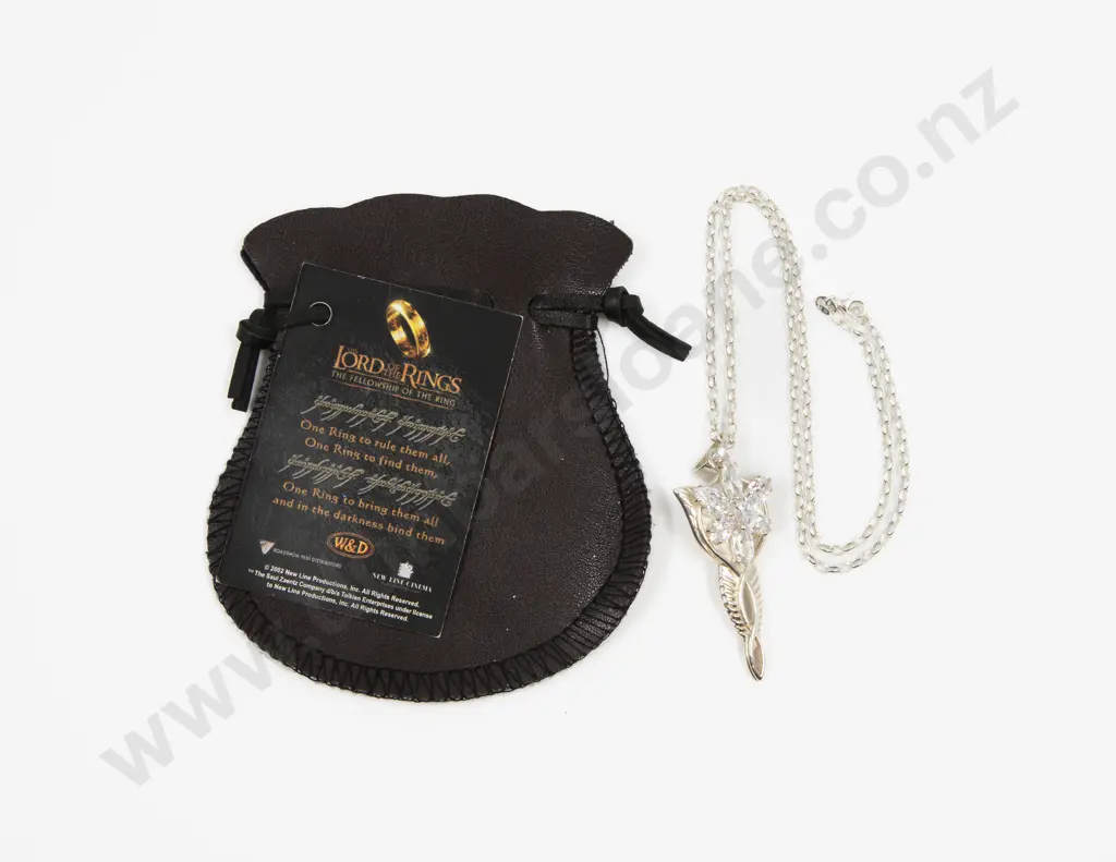 S/S Lord of the Rings Arwen Evenstar Pendant on Neck Chain Image 1++