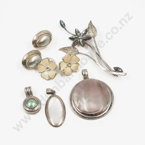 Collection of Assorted S/S Jewellery