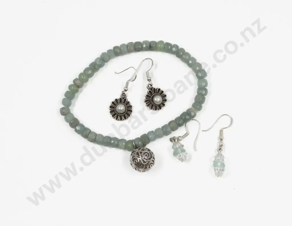 Single Strand Uniform Aquamarine Crystal Bead Bracelet and Two Pair S/S Earrings Image 1++
