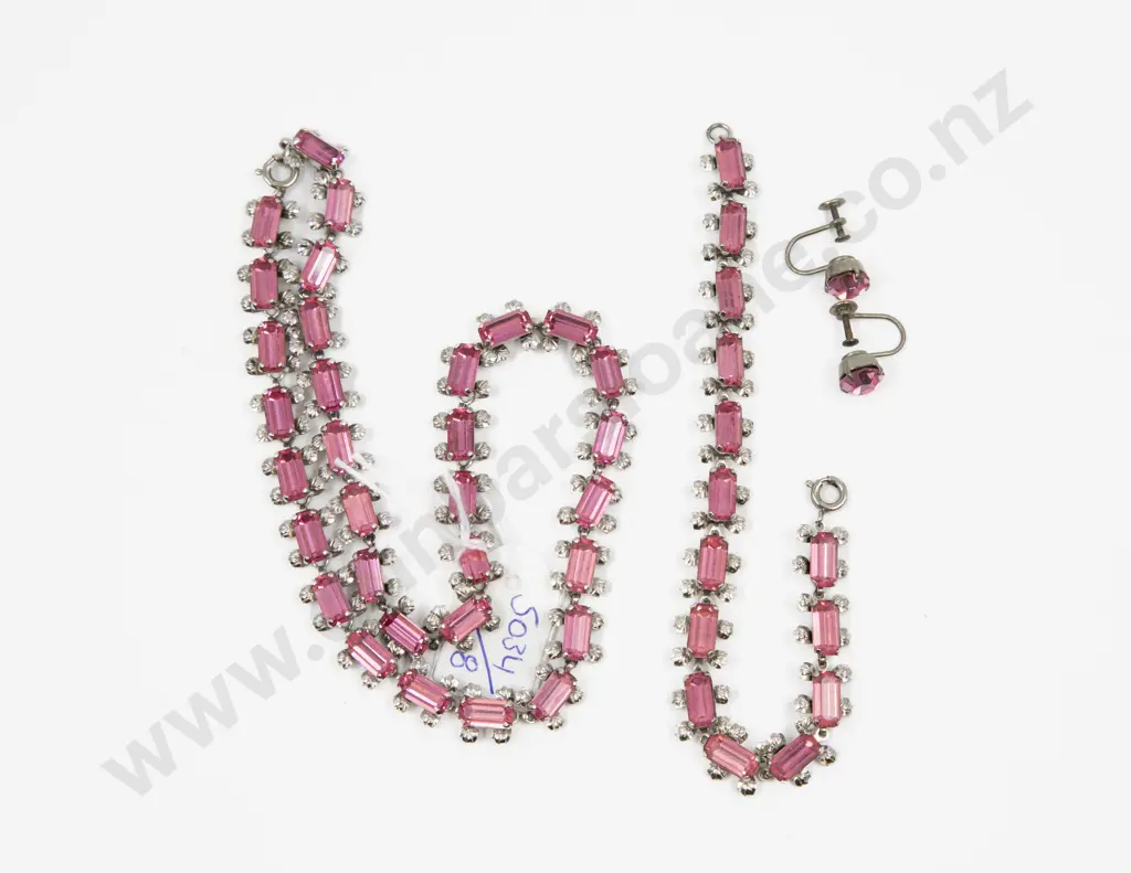 Vintage Pink Crystal Necklace Bracelet and Earring Suite Image 1++