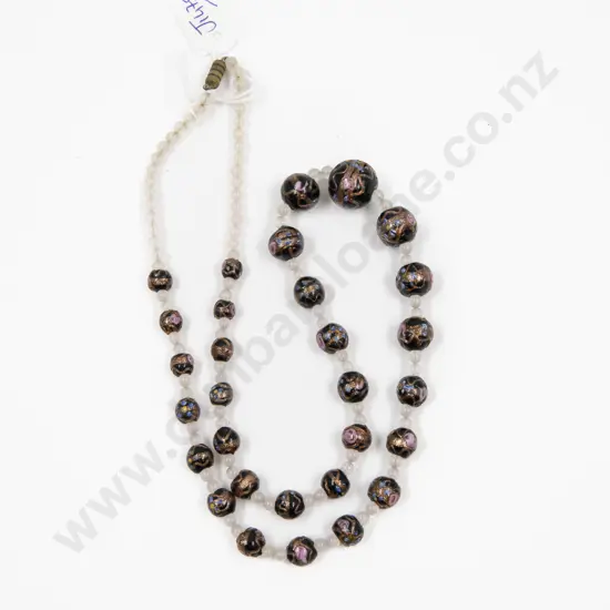 Vintage Single Strand Graduated Venetian Bead Necklace