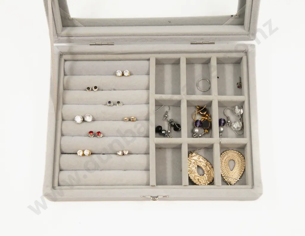 Collection of Assorted Earrings and Jewellery Box Image 1++