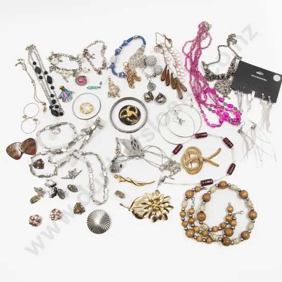 Collection of Assorted Costume Jewellery