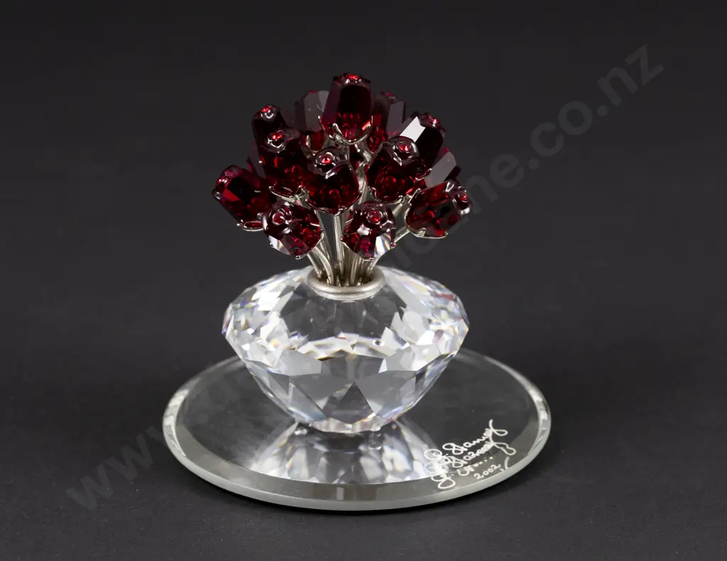 C2002 Boxed 'SCS Anniversary' Swarovski Crystal Vase of Red Roses Image 1++