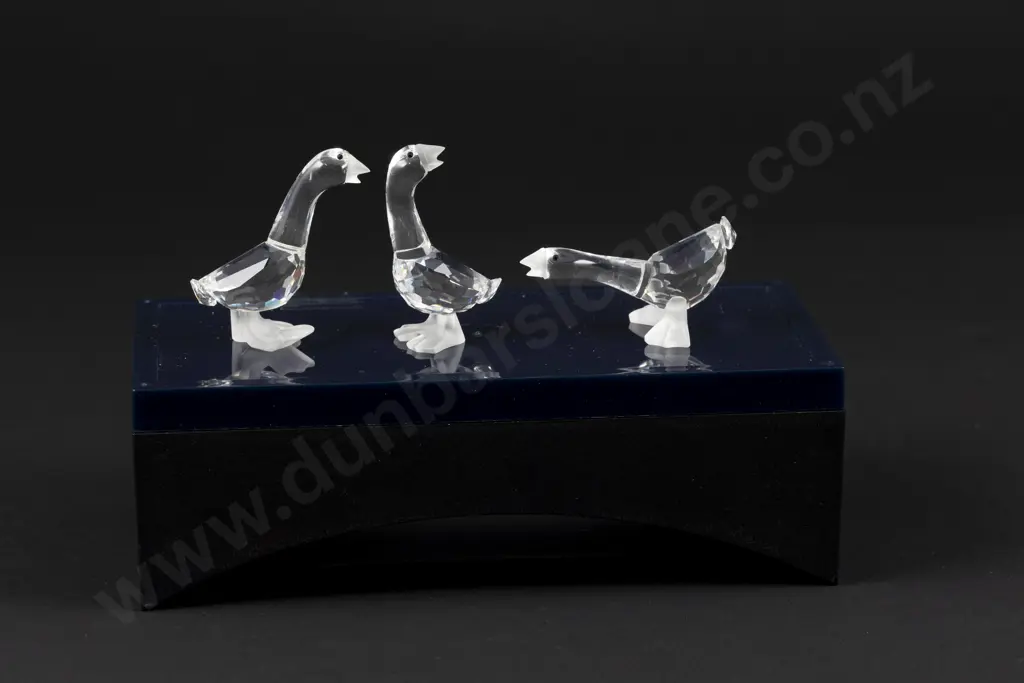 C1993 Boxed Swarovski Crystal 'Barnyard Friends' Goslings (Tom Dick and Harry) with Display Stand Image 1++
