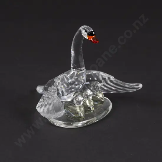 C2000 Boxed Swarovski Crystal 'Beauties of the Lake' Swan Family
