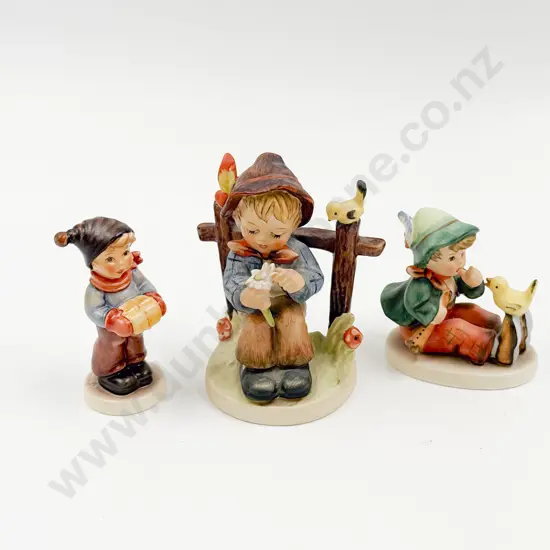 Goebel Hummel 'She loves Me