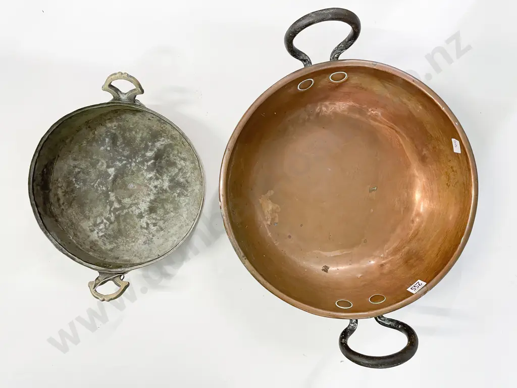 Vict Copper Egg Poaching Pot together with Large Copper Saucepan Image 1++