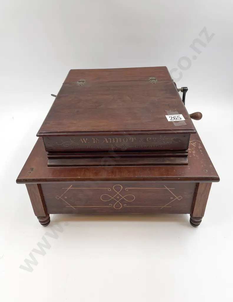 W.F. Abbott & Co. Mechanical Orguinette Image 1++