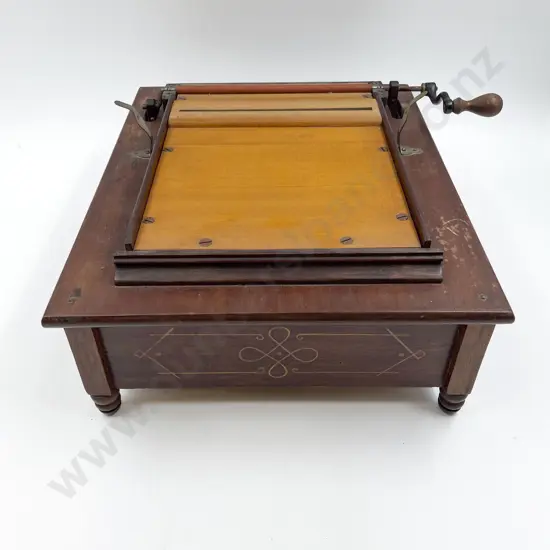 W.F. Abbott & Co. Mechanical Orguinette