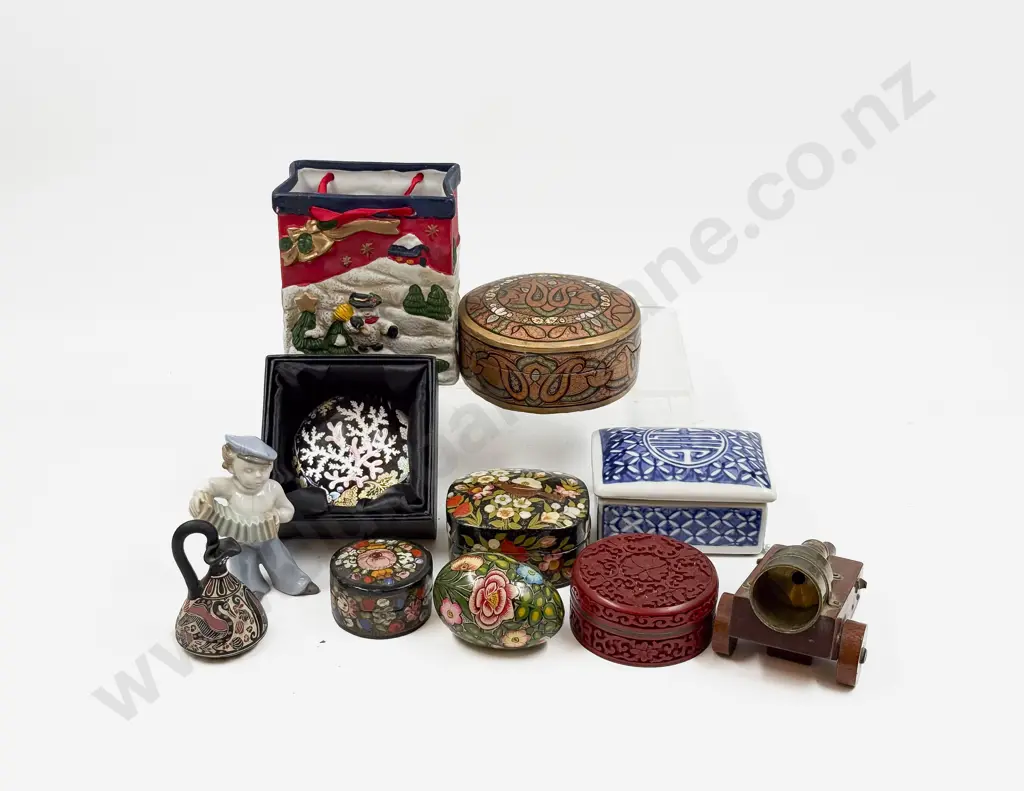 Small Qty of Assorted Trinket Boxes etc incl Cinnabar Lacquer Image 1++