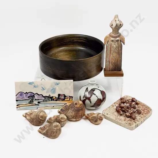 Qty of Assorted Pottery Ornaments etc