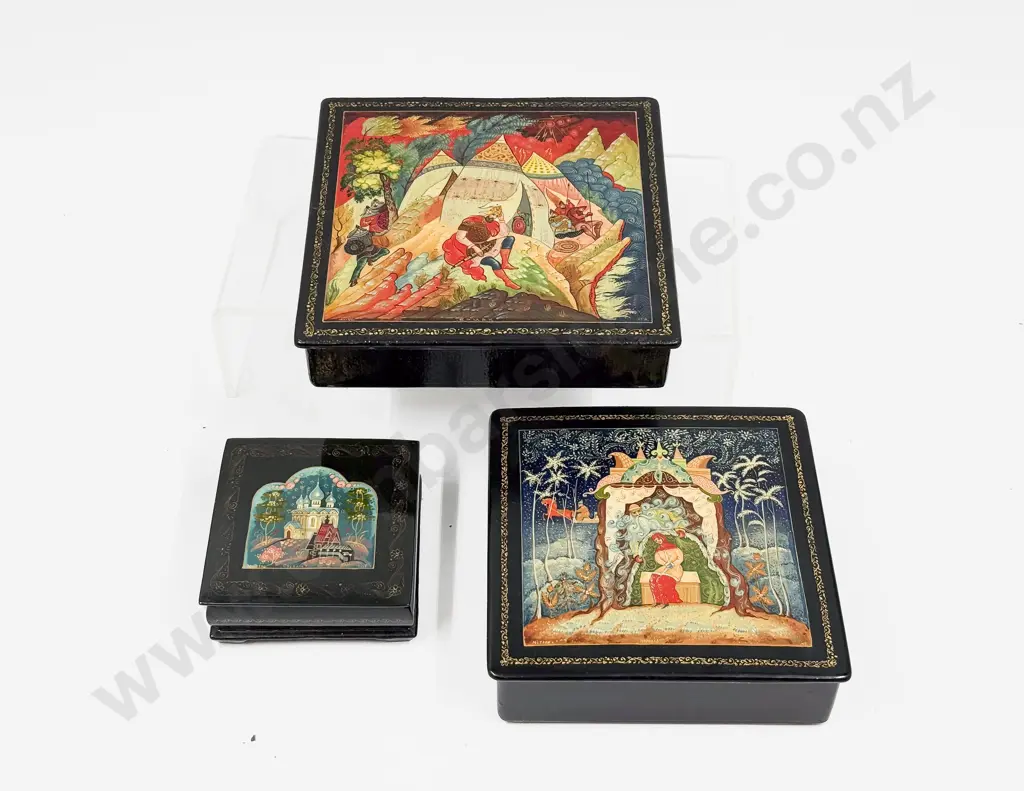 Graduated Set of Three Russian Lacquered Boxes Image 1++
