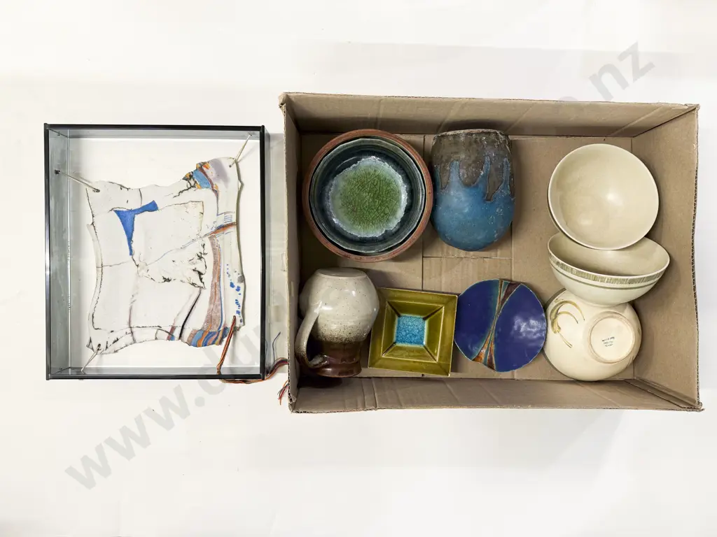 Box Qty of Assorted Pottery Image 1++