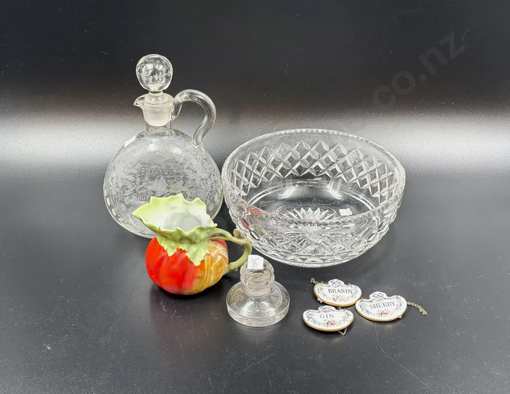Small Vict Glass Inkwell with Decanter Labels in Crystal Bowl etc Image 1++