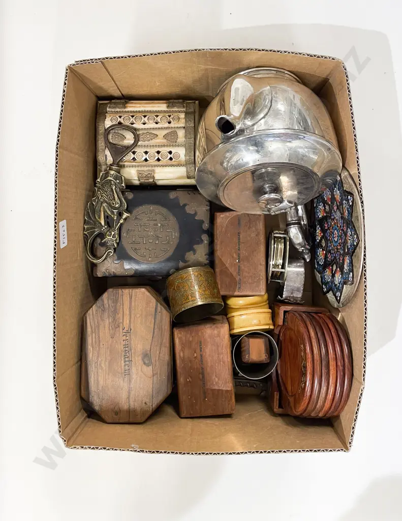 Qty of Assorted incl Trinket Boxes Image 1++