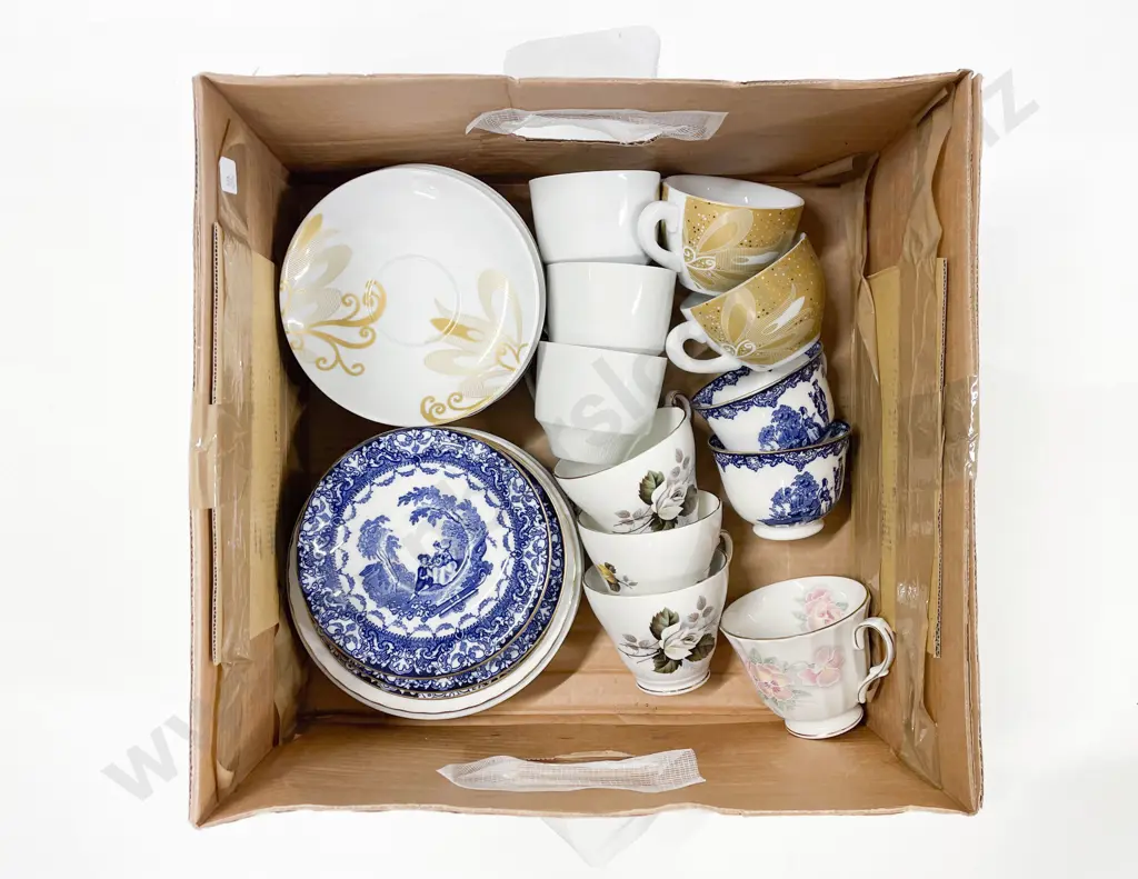 Box Qty of Assorted Cups & Saucers Image 1++