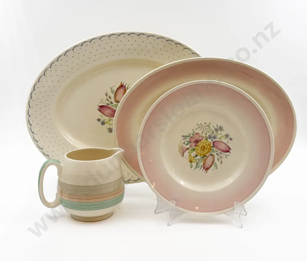 Susie Cooper Ashet and Three Other Pieces Image 1++