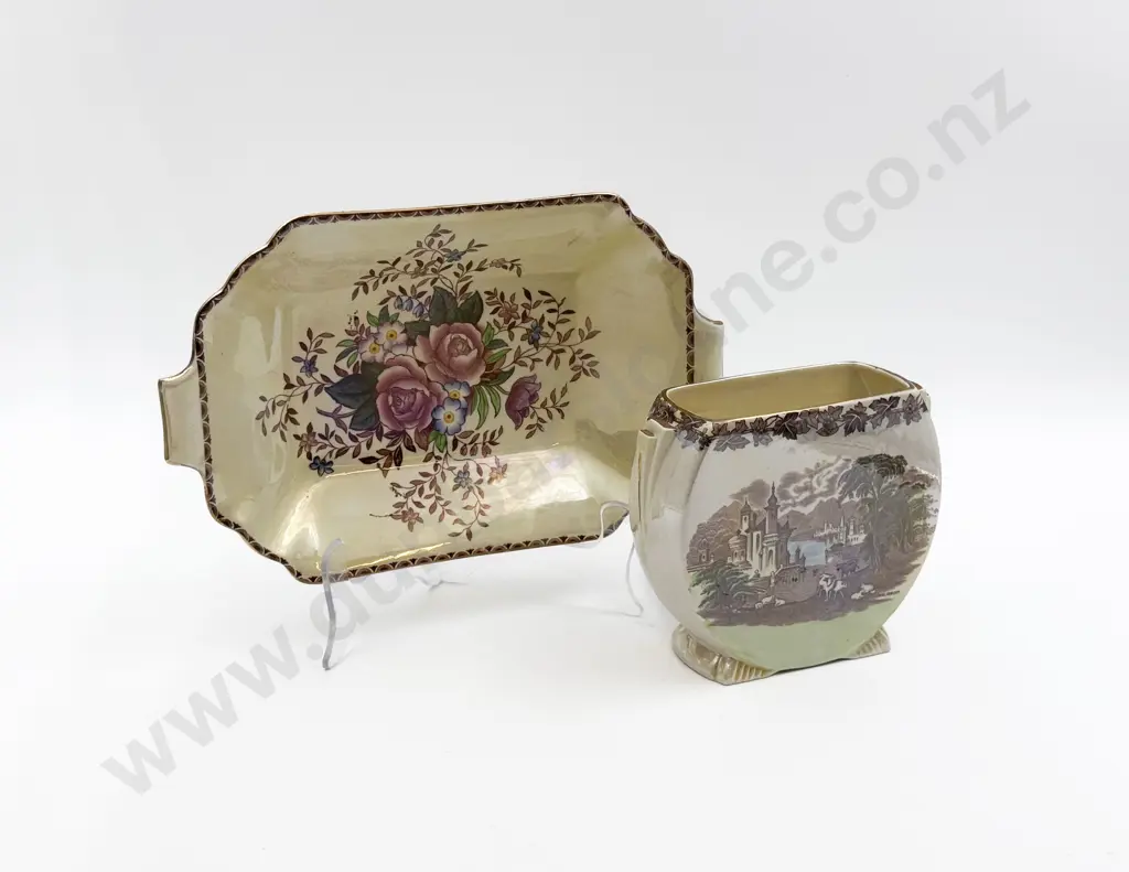 Maling Vase & Tray Image 1++