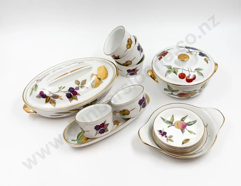 Qty of Assorted Royal Worcester "Evesham" Pattern China Image 1++