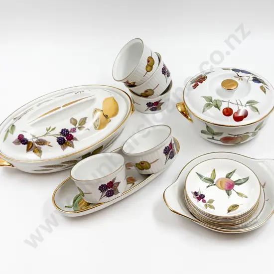 Qty of Assorted Royal Worcester "Evesham" Pattern China