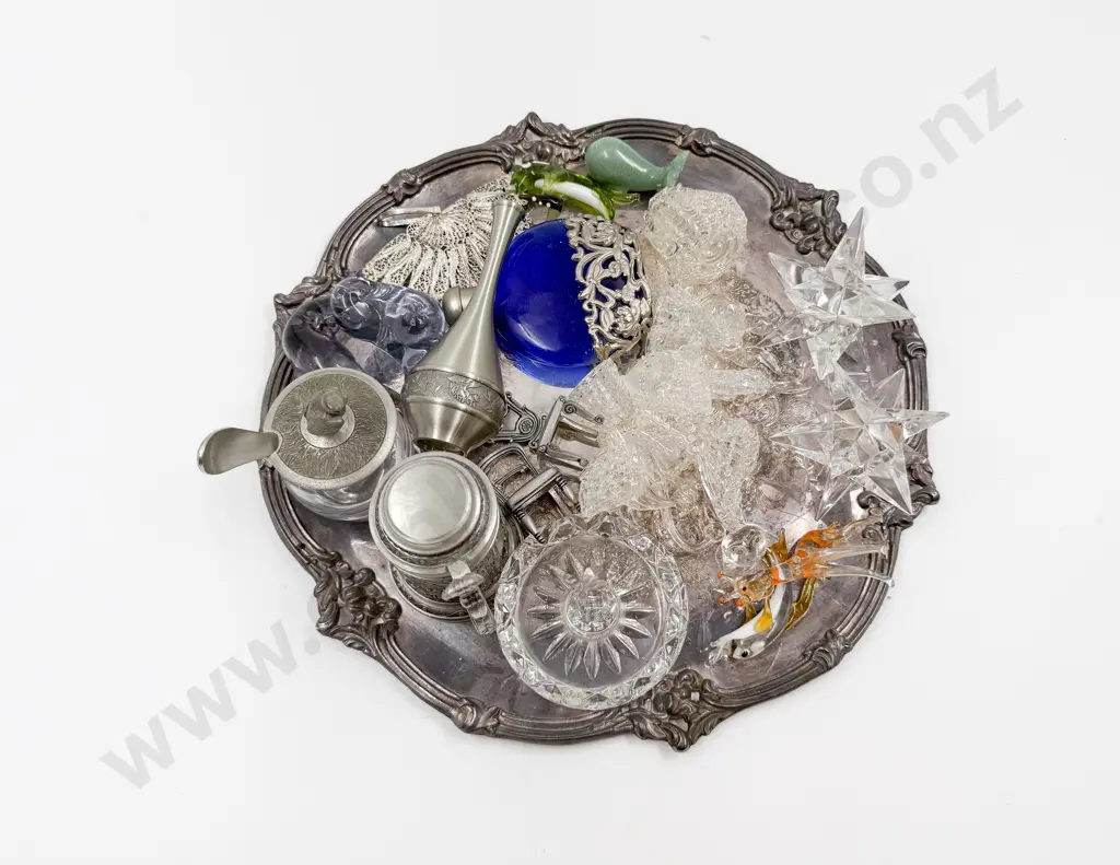 Qty of Assorted Miniature & Other Ornaments etc Image 1++