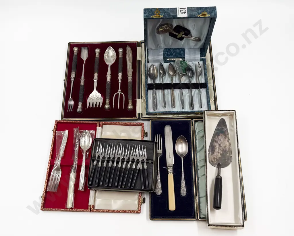 Qty of Assorted Boxed Cutlery Image 1++