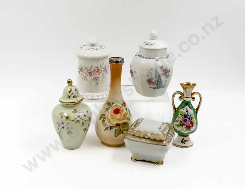 S/S Rimmed Vase & Assorted Fancy China Image 1++