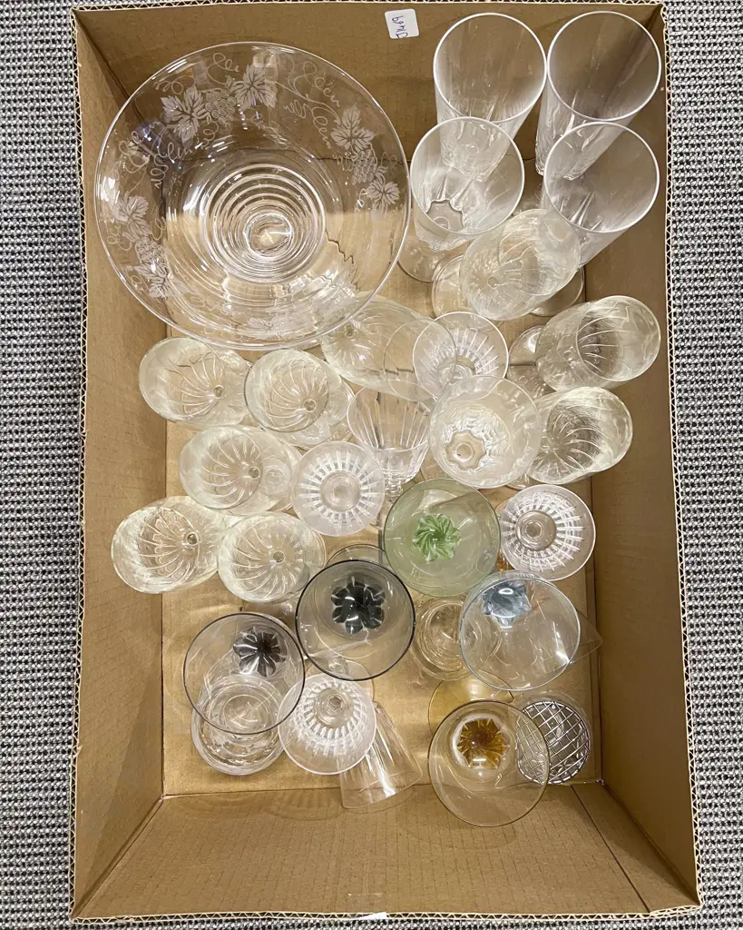 Box Qty of Assorted Crystal & Glassware Image 1++