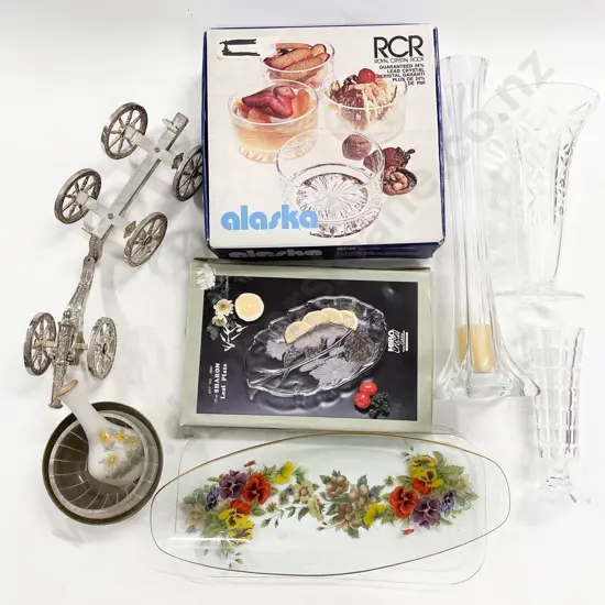 Qty of Assorted Glassware etc