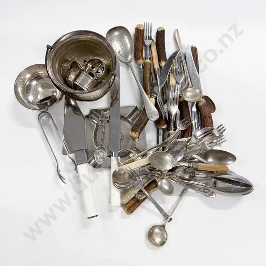 Qty of Assorted Cutlery & S/P etc