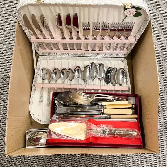 Qty of Assorted Boxed & Loose Cutlery
