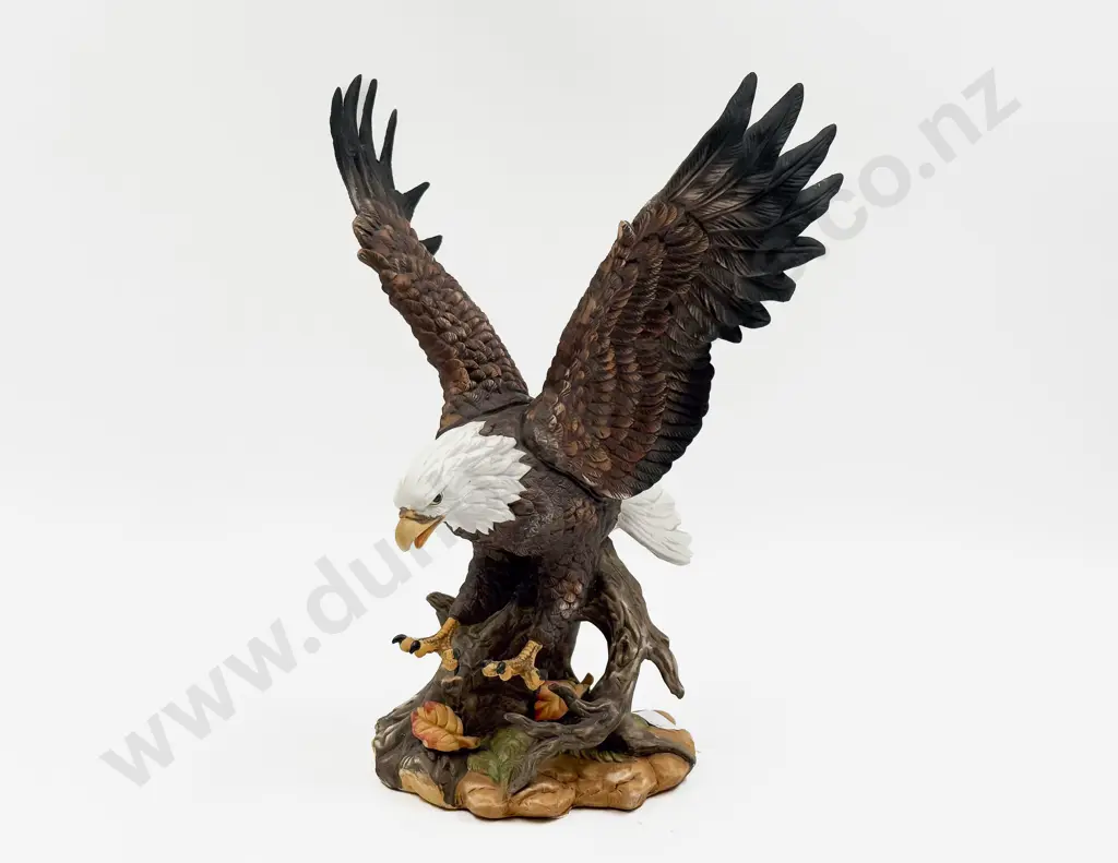 Porcelain Eagle Ornament Image 1++
