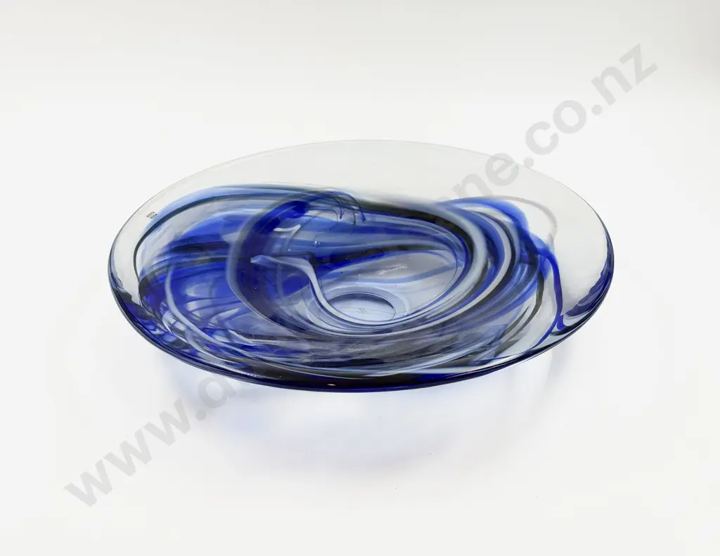 Kosta Boda Art Glass Table Bowl Image 1++