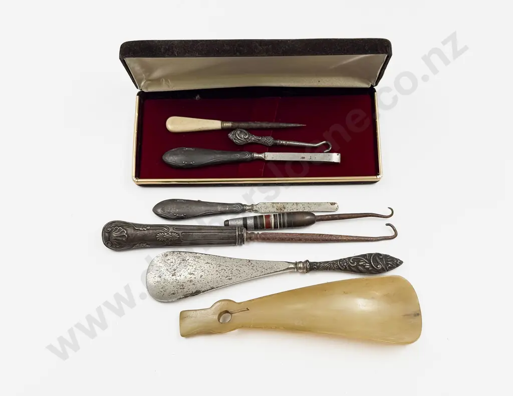 Qty of Assorted S/S & Other Handled Accoutrements Image 1++